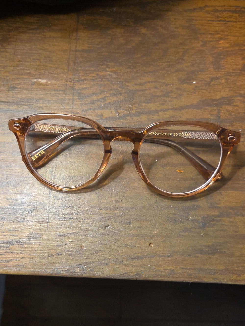 Yellowstone Beth DIFF brand reading glasses +2.25